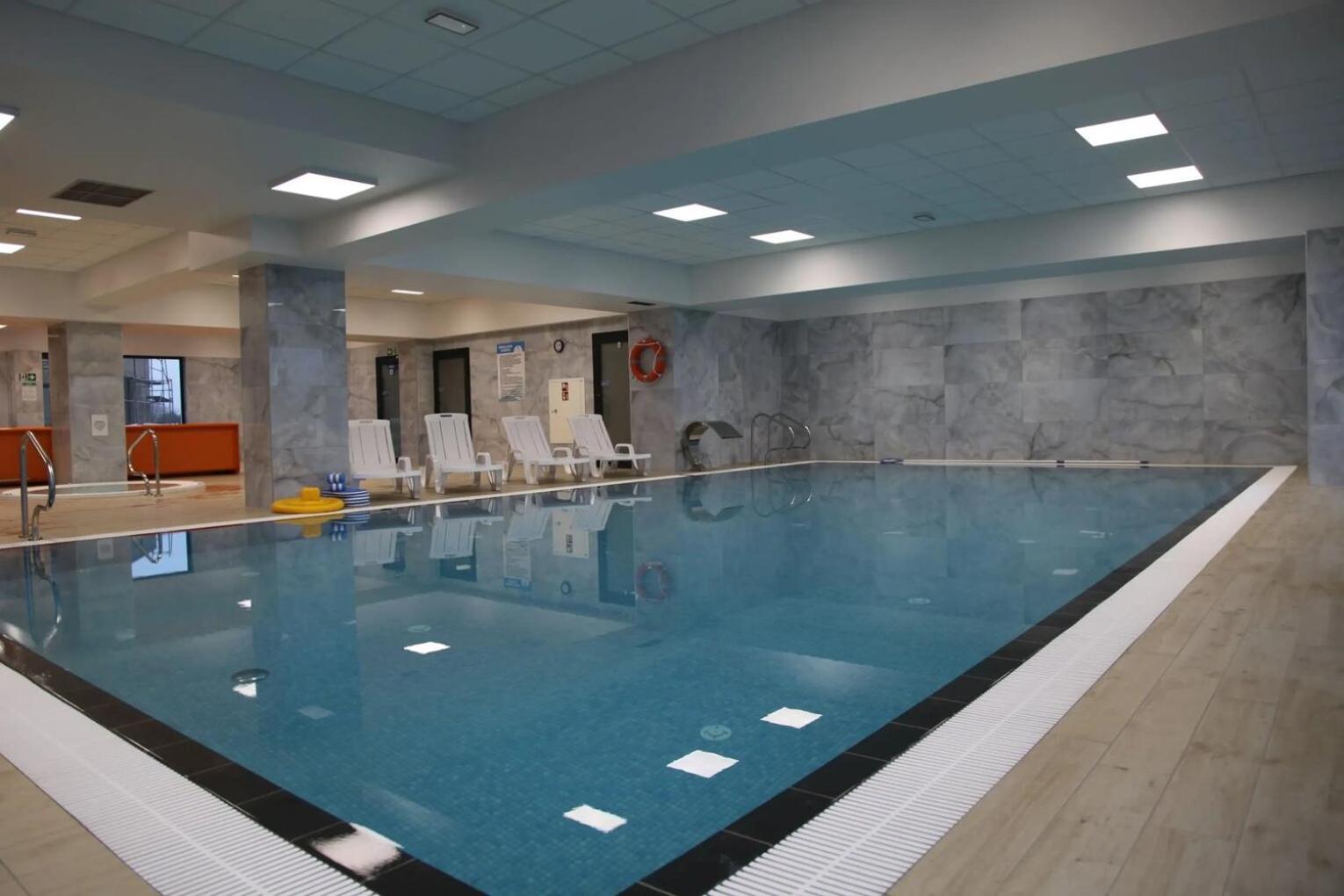 Hotel I Apartamenty Gorzelanny ジビジノ エクステリア 写真